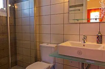 & Archontou Bed & Breakfast