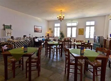 Bed & Breakfast & Archontou 3*